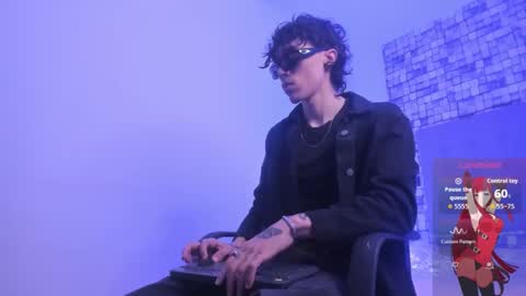 Felix  online show from September 30, 8:01 pm