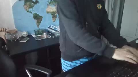 Snapshot of femdomsubby chatting on October 7, 7:56 am femdomsubby online show from October 7, 7:56 am