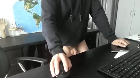 Snapshot of femdomsubby chatting on February 17, 10:58 pm femdomsubby online show from February 17, 10:58 pm