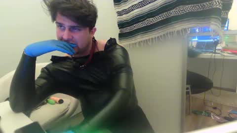 LauraWhy online show from March 20, 2:32 pm