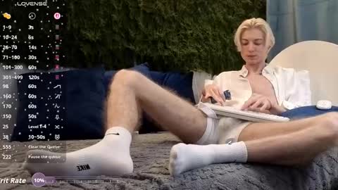 Thomas online show from December 3, 10:16 pm