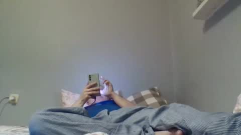 filipek757 online show from December 8, 9:41 pm