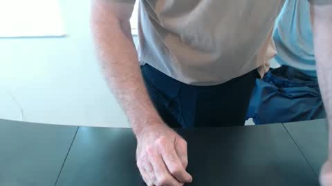 USAUSA online show from April 3, 1:52 pm