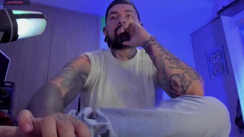 Snapshot of fisherrman666 chatting on October 14, 5:03 am fisherrman666 online show from October 14, 5:03 am