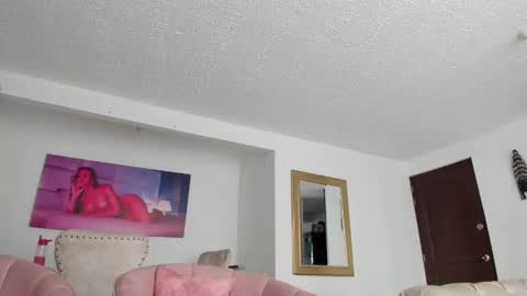 Snapshot of fit_fray chatting on January 15, 1:52 pm FRAIDER online show from January 15, 1:52 pm