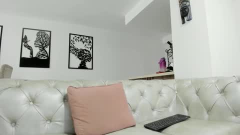 Snapshot of fit_fray chatting on September 24, 4:27 pm FRAIDER online show from September 24, 4:27 pm