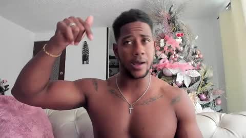 Snapshot of fit_fray chatting on December 12, 1:49 pm FRAIDER online show from December 12, 1:49 pm