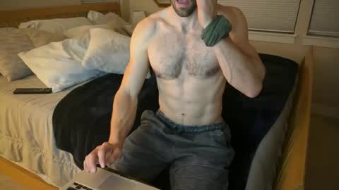 fitfunweird online show from December 14, 2:40 am