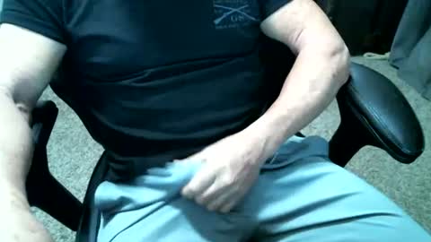 fitguy40 online show from July 4, 11:08 pm