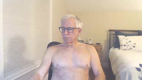 Snapshot of fitman999 chatting on January 8, 2:46 am Jon online show from January 8, 2:46 am