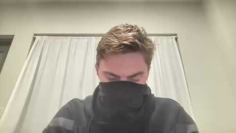 Snapshot of fittfucker chatting on October 15, 5:48 am fittfucker online show from October 15, 5:48 am