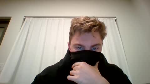 Snapshot of fittfucker chatting on October 3, 6:29 am fittfucker online show from October 3, 6:29 am