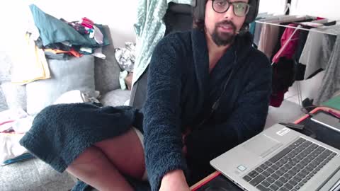 fizz6572 online show from December 12, 9:40 am