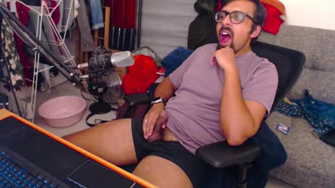 fizz6572 online show from October 22, 11:30 pm