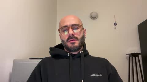 Fla is short for Flavio online show from November 4, 7:26 pm