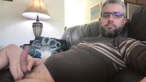 fleas1 online show from February 1, 9:29 pm