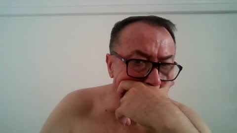 flenzo44 online show from July 18, 10:31 am