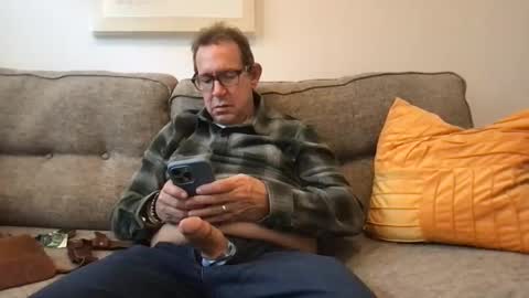 Flickrbrite online show from December 12, 8:10 pm