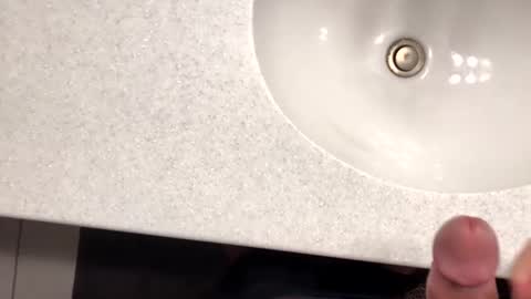 Snapshot of flowaley chatting on February 3, 1:41 am flowaley online show from February 3, 1:41 am