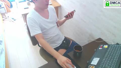 flowerbox online show from April 11, 7:04 am