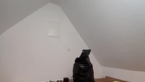 flowster221 online show from December 18, 3:41 pm