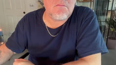 fnkywht60smthng_ online show from February 20, 7:04 pm