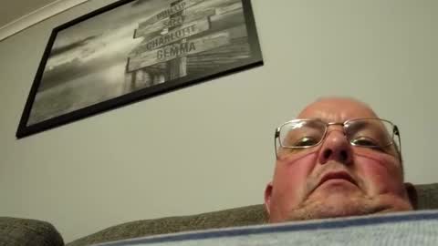 focusfuker online show from December 8, 12:07 am