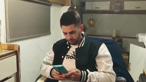 independent model online show from March 30, 5:36 pm