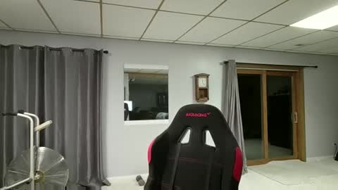 foodforcatfists online show from November 21, 6:23 am