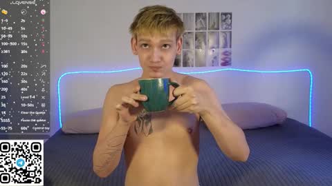 forever_eren online show from February 20, 6:26 am