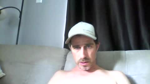 fouraide42 online show from February 21, 2:38 pm