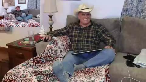 Hunter online show from December 17, 3:17 am