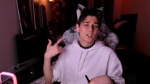 Foxicfu online show from March 31, 4:09 pm