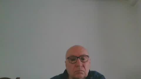 Snapshot of fra94 chatting on March 9, 1:04 pm fra94 online show from March 9, 1:04 pm
