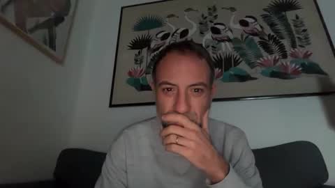 fra___ online show from December 5, 3:19 pm