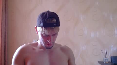 frame_tamer888 online show from May 17, 10:44 am