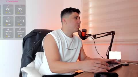 Snapshot of francodelacruz chatting on February 18, 6:28 pm Francum online show from February 18, 6:28 pm