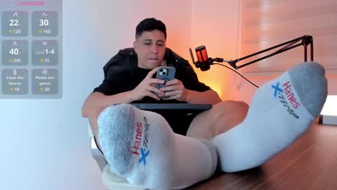 Snapshot of francodelacruz chatting on February 17, 8:36 pm Francum online show from February 17, 8:36 pm