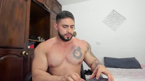 frank_foxx1 online show from July 24, 5:58 am