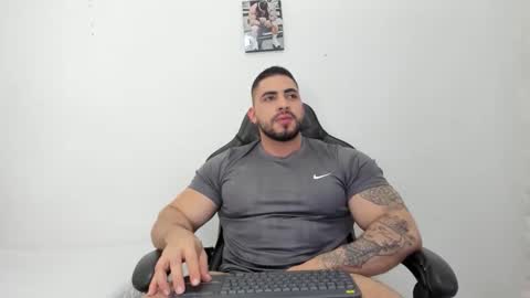 frank_foxx1 online show from November 26, 4:04 am