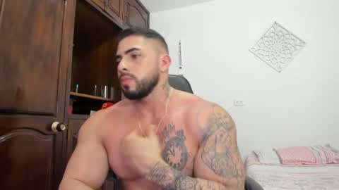 frank_foxx1 online show from June 25, 5:12 am