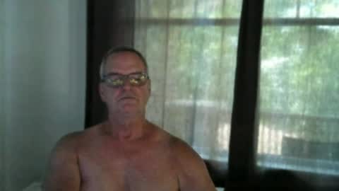 hung4fun online show from July 8, 3:27 pm