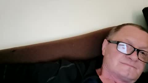 Wolfi online show from May 17, 6:43 am