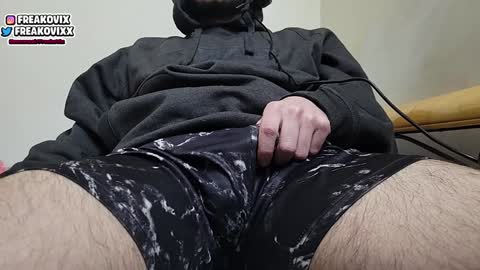 Snapshot of freakovix chatting on January 7, 11:45 pm FreakoVix      online show from January 7, 11:45 pm