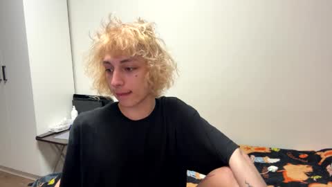 fred bucks online show from April 3, 5:10 pm