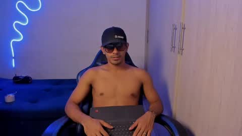 JOSSY online show from April 2, 12:46 pm