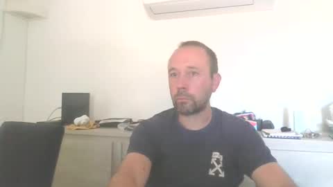 fredodu41 online show from June 19, 12:21 pm