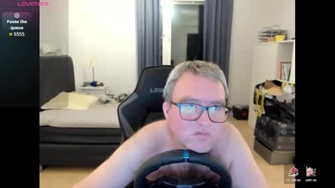 Fredrik online show from December 4, 6:48 pm