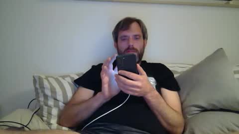 free_love_for_everyone online show from April 24, 12:02 am
