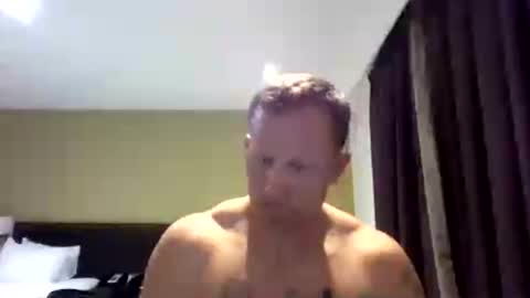 freeusemuscle online show from July 14, 9:10 pm